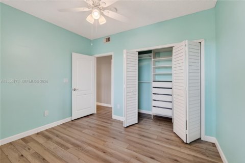 Villa ou maison à vendre à Pembroke Pines, Floride: 4 chambres, 142.7 m2 № 2071304 - photo 23