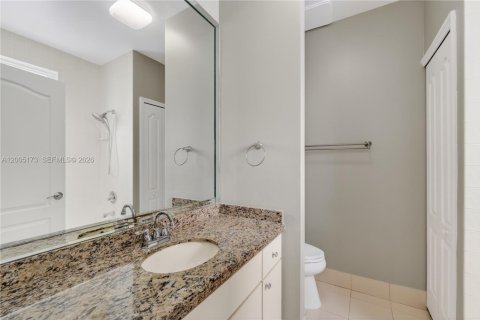 Villa ou maison à vendre à Pembroke Pines, Floride: 4 chambres, 142.7 m2 № 2071304 - photo 20