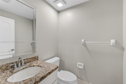 Villa ou maison à vendre à Pembroke Pines, Floride: 4 chambres, 142.7 m2 № 2071304 - photo 14