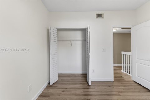 Villa ou maison à vendre à Pembroke Pines, Floride: 4 chambres, 142.7 m2 № 2071304 - photo 28