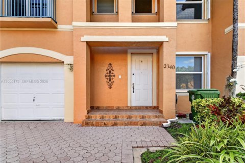 Villa ou maison à vendre à Pembroke Pines, Floride: 4 chambres, 142.7 m2 № 2071304 - photo 3