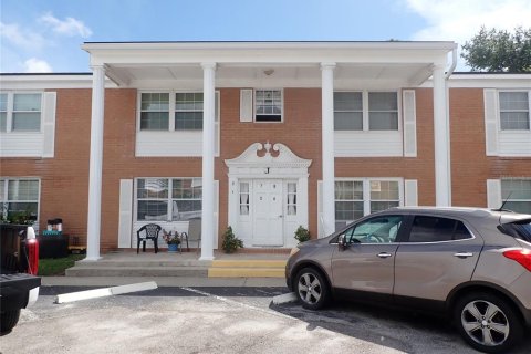 Condo in Port Charlotte, Florida, 2 bedrooms  № 2379005