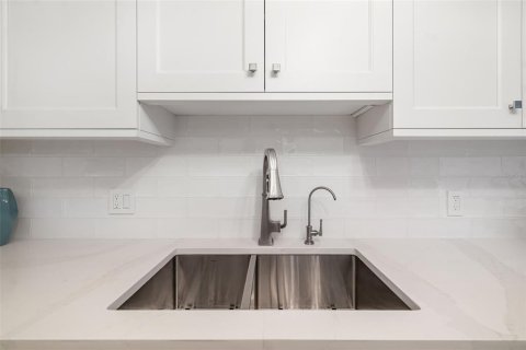 Купить кондоминиум в Сарасота, Флорида 7 комнат, 126.72м2, № 1780594 - фото 14