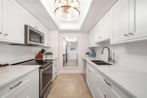 Купить кондоминиум в Сарасота, Флорида 7 комнат, 126.72м2, № 1780594 - фото 12