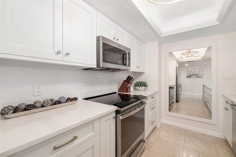 Купить кондоминиум в Сарасота, Флорида 7 комнат, 126.72м2, № 1780594 - фото 13
