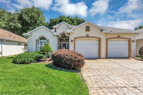 House in Ocala, Florida 3 bedrooms, 152.82 sq.m. № 2157485