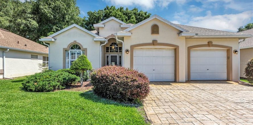 House in Ocala, Florida 3 bedrooms, 152.82 sq.m. № 2157485