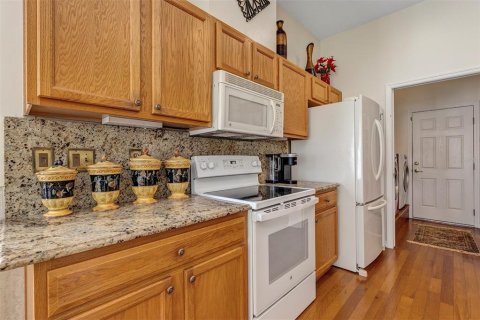 House in Ocala, Florida 3 bedrooms, 152.82 sq.m. № 2157485 - photo 12