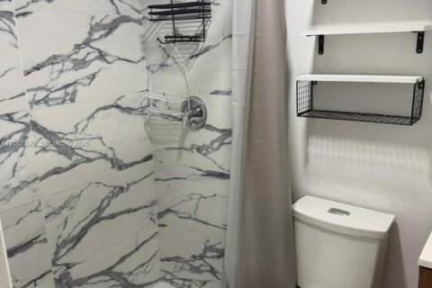 Immobilier commercial à louer à Cutler Bay, Floride: 1 chambre, 153.29 m2 № 2341406 - photo 7