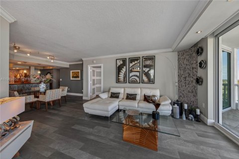 Купить кондоминиум в Форт-Лодердейл, Флорида 2 спальни, 114.83м2, № 2032445 - фото 19