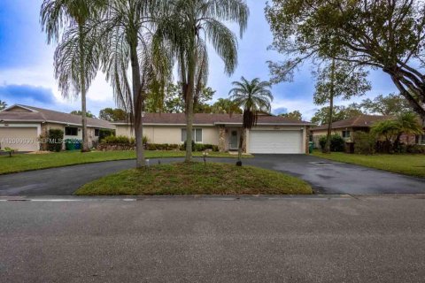 Casa en Coral Springs, Florida 4 dormitorios, 181.53 m2 № 2394997