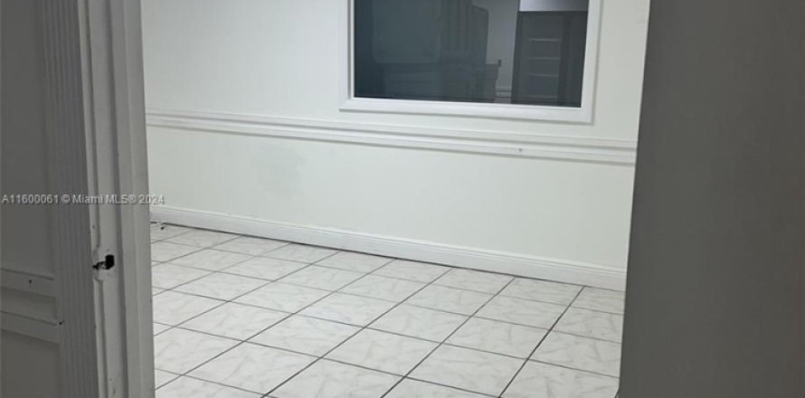 Oficina en Miami, Florida № 1226902