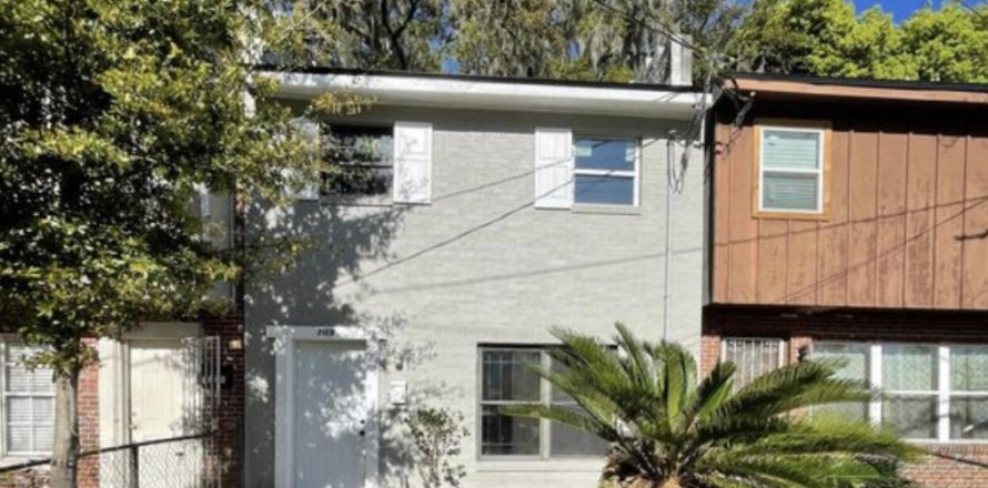House in Jacksonville, Florida 3 bedrooms, 102.38 sq.m. № 801653