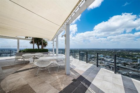 Condo in Miami, Florida, 2 bedrooms  № 2152803 - photo 30