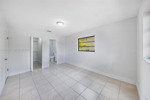 Casa en alquiler en Hialeah, Florida, 1 dormitorio, 55.93 m2 № 2023266 - foto 6