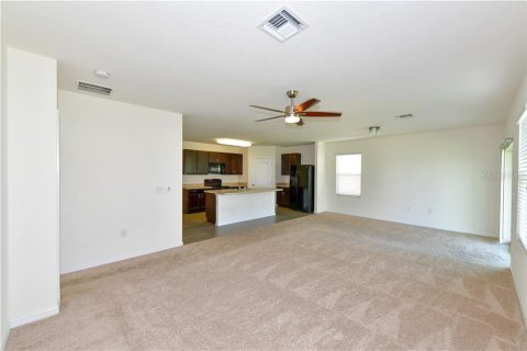 House in Bradenton, Florida 4 bedrooms, 164.16 sq.m. № 2391225 - photo 11