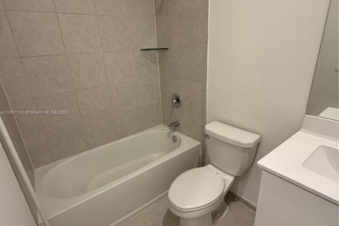 Townhouse in Homestead, Florida 3 bedrooms, 157.47 sq.m. № 1945794 - photo 13