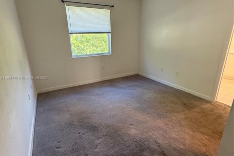 Townhouse in Homestead, Florida 3 bedrooms, 157.47 sq.m. № 1945794 - photo 6