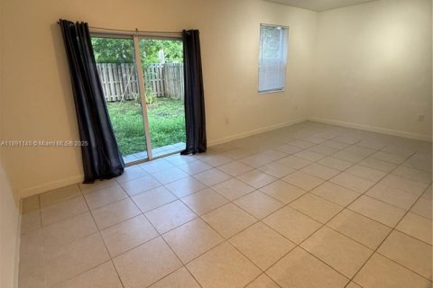 Townhouse in Homestead, Florida 3 bedrooms, 157.47 sq.m. № 1945794 - photo 5