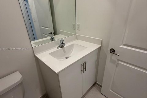 Townhouse in Homestead, Florida 3 bedrooms, 157.47 sq.m. № 1945794 - photo 12