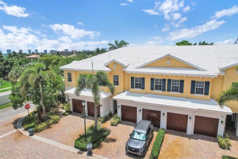 Touwnhouse à vendre à North Palm Beach, Floride: 3 chambres, 233.09 m2 № 2190512 - photo 3