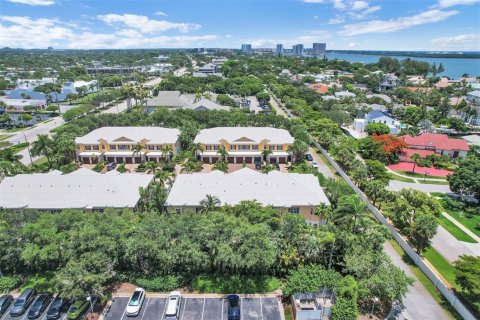 Touwnhouse à vendre à North Palm Beach, Floride: 3 chambres, 233.09 m2 № 2190512 - photo 6