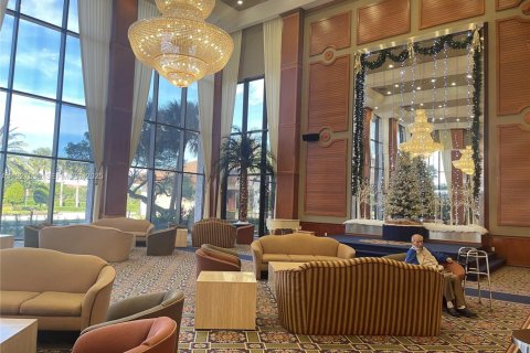 Снять в аренду кондоминиум в Пемброк-Пайнс, Флорида 1 спальня, 78.04м2, № 1986329 - фото 20