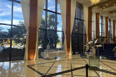 Снять в аренду кондоминиум в Пемброк-Пайнс, Флорида 1 спальня, 78.04м2, № 1986329 - фото 24