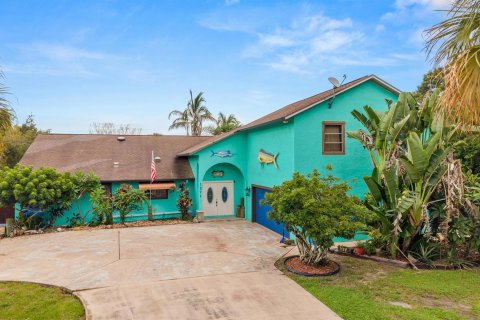 Casa en Jensen Beach, Florida 4 dormitorios, 254.46 m2 № 2384786