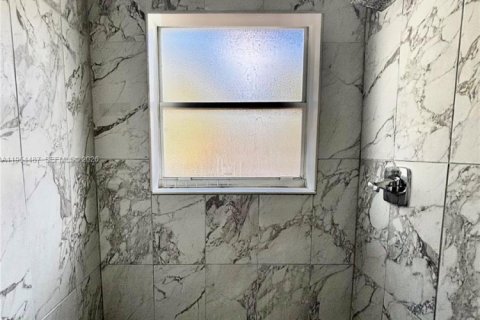 Adosado en venta en Doral, Florida, 2 dormitorios, 110.55 m2 № 2010146 - foto 7