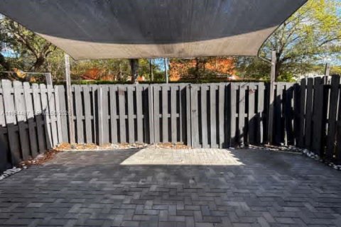 Adosado en venta en Doral, Florida, 2 dormitorios, 110.55 m2 № 2010146 - foto 11