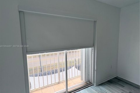 Adosado en venta en Doral, Florida, 2 dormitorios, 110.55 m2 № 2010146 - foto 22