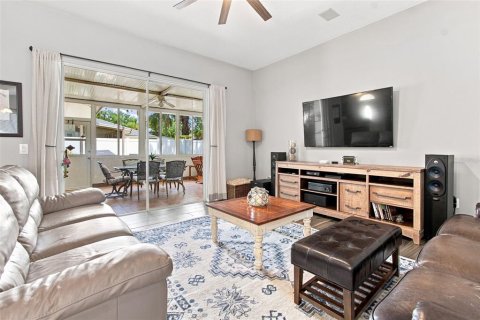 House in Lutz, Florida 3 bedrooms, 185.53 sq.m. № 2313408 - photo 21