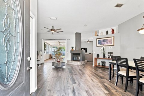 House in Lutz, Florida 3 bedrooms, 185.53 sq.m. № 2313408 - photo 4