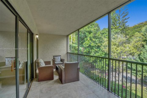 Condo in Coconut Creek, Florida, 2 bedrooms  № 1890313 - photo 25