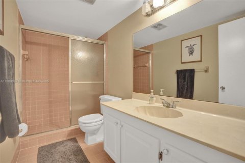 Condo in Coconut Creek, Florida, 2 bedrooms  № 1890313 - photo 12
