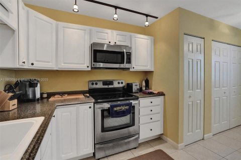 Condo in Coconut Creek, Florida, 2 bedrooms  № 1890313 - photo 4