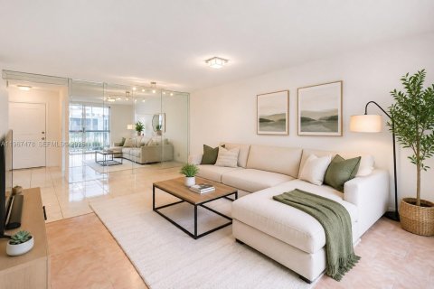 Copropriété à vendre à Hallandale Beach, Floride: 2 chambres, 101.45 m2 № 2276165 - photo 9