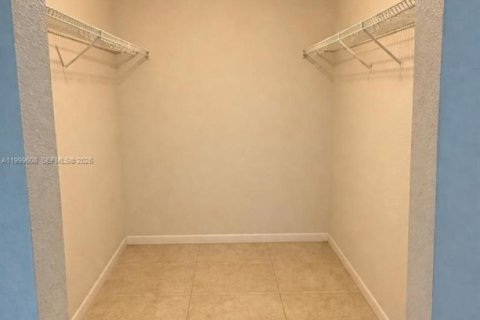 Apartment in Hialeah, Florida 2 bedrooms, 88.26 sq.m. № 2067658 - photo 7