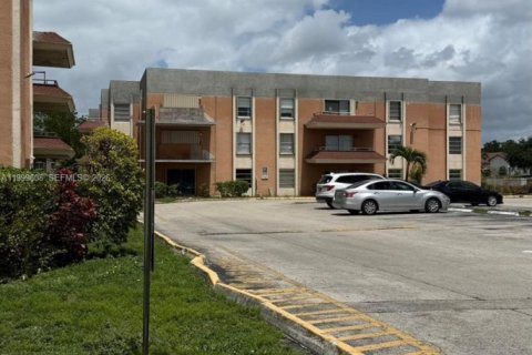 Apartment in Hialeah, Florida 2 bedrooms, 88.26 sq.m. № 2067658