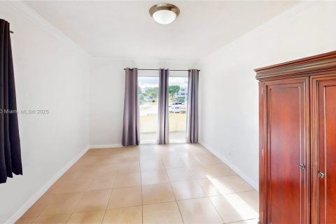 Купить кондоминиум в Майами, Флорида 2 спальни, 97.55м2, № 1957306 - фото 19