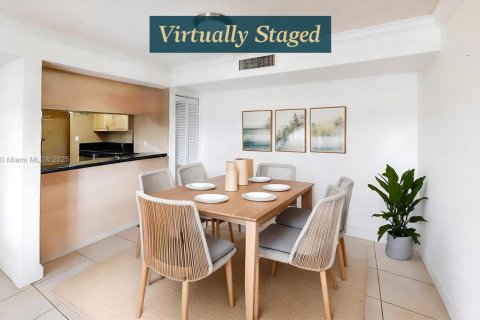 Купить кондоминиум в Майами, Флорида 2 спальни, 97.55м2, № 1957306 - фото 12