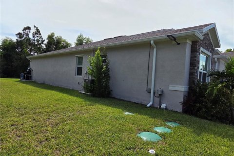Casa en venta en Cape Coral, Florida, 3 dormitorios, 226.12 m2 № 2418852 - foto 17