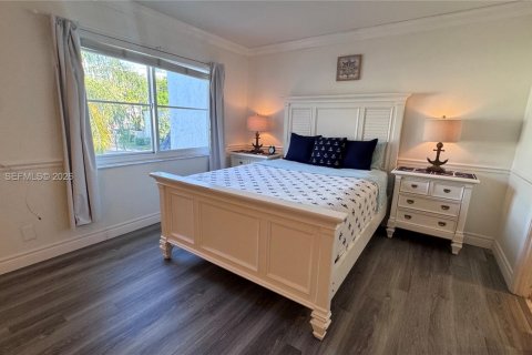 Touwnhouse à vendre à Hallandale Beach, Floride: 2 chambres, 167.04 m2 № 2078781 - photo 22