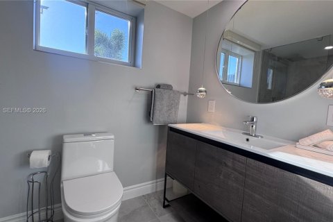 Touwnhouse à vendre à Hallandale Beach, Floride: 2 chambres, 167.04 m2 № 2078781 - photo 17