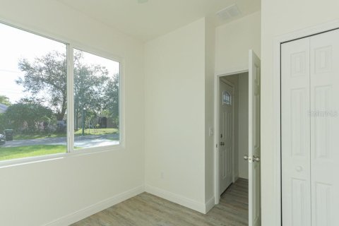 House in Orlando, Florida 4 bedrooms, 129.04 sq.m. № 2203491 - photo 15