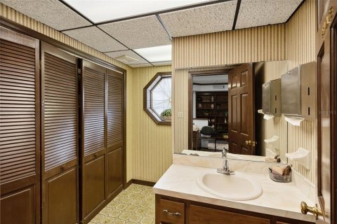 Купить коммерческую недвижимость в Таварес, Флорида № 1908140 - фото 19