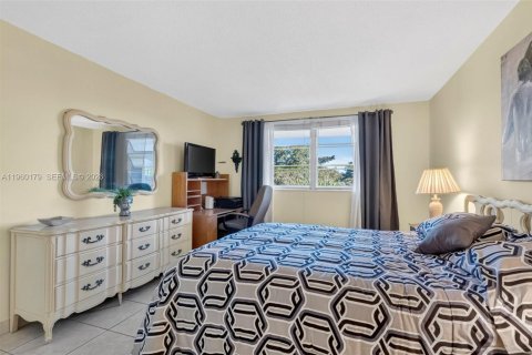 Copropriété à vendre à Lauderdale Lakes, Floride: 1 chambre, 71.35 m2 № 2025041 - photo 14