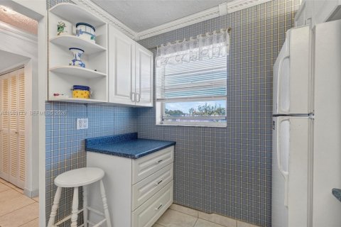 Copropriété à vendre à Lauderdale Lakes, Floride: 1 chambre, 71.35 m2 № 2025041 - photo 10