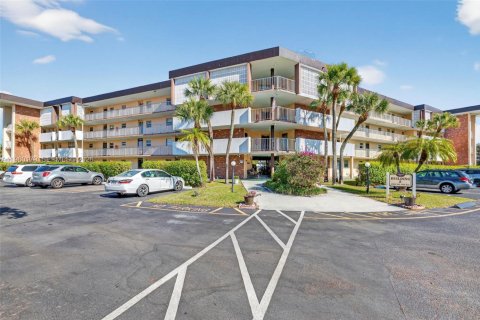 Copropriété à vendre à Lauderdale Lakes, Floride: 1 chambre, 71.35 m2 № 2025041 - photo 21